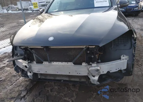 2016 Mercedes-Benz Glc 300 4Matic z USA, uszkodzony, nr VIN WDC0G4KB2GF071283